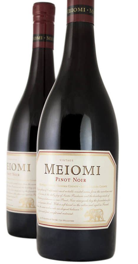 The calorie content in wine is primarily influenced by its alcohol and sugar content. Meiomi Pinot Noir, with its moderate alcohol content (usually around 13.7% to 14.5%), contributes to its reasonable calorie count. The residual sugar in Pinot Noir is typically low, which further helps keep the calorie count in check.